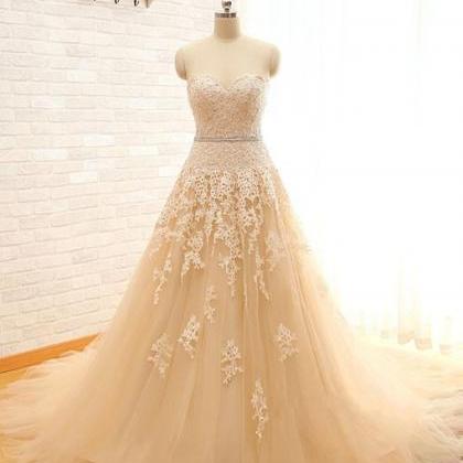 Champagne Tulle Lace Appliques Wedding Dresses..