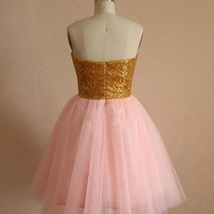 Sweetheart Neck Short Tulle Homecoming Dresses..