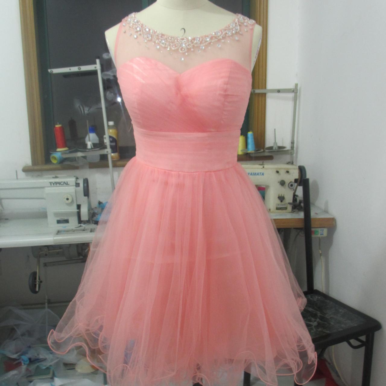 Lovely Short Tulle Homecoming Dresses 2016 Scoop Neck Crystals Beaded Party Dresses Custom Made